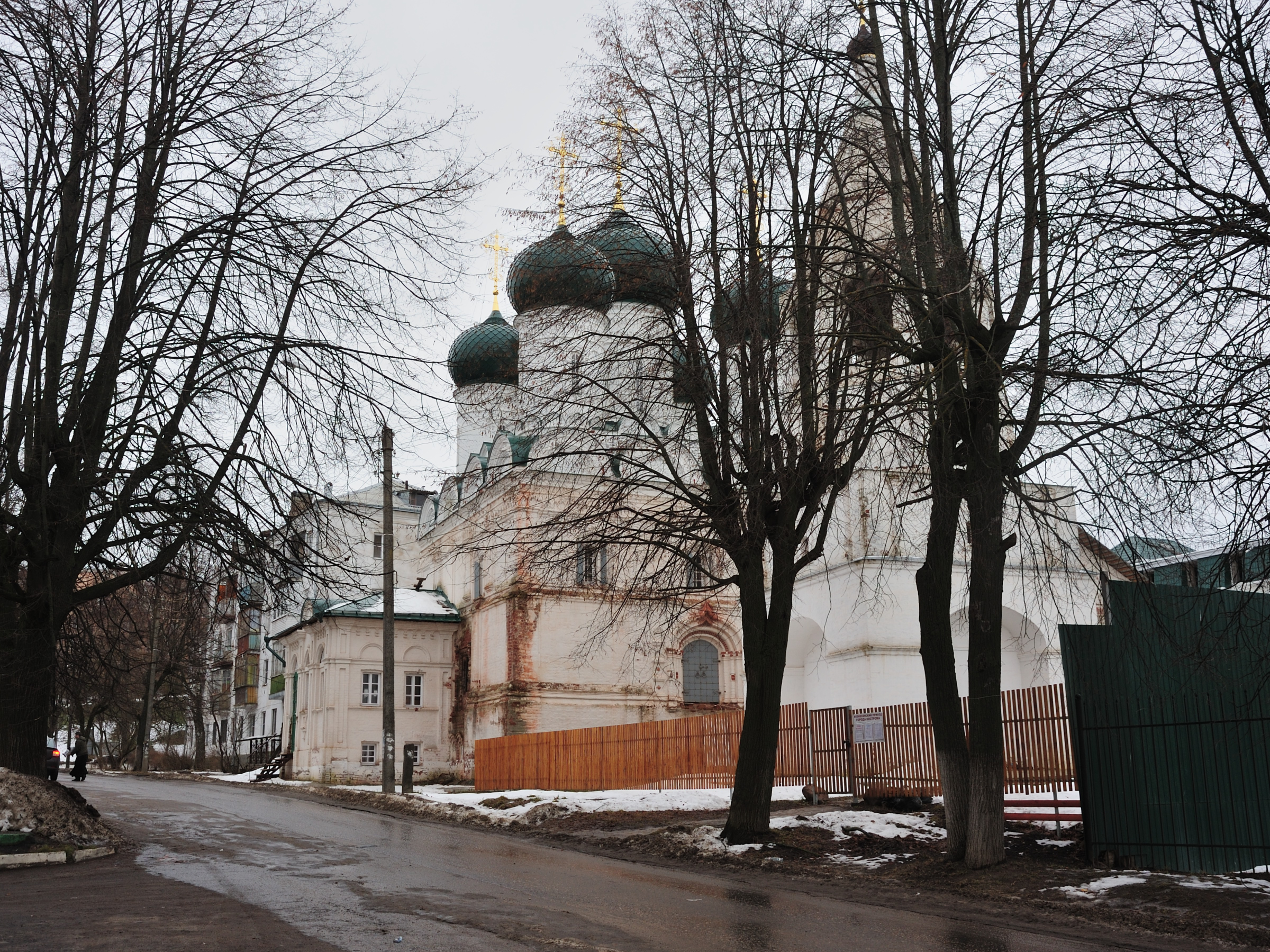 Церковь Воскресения на Дебре