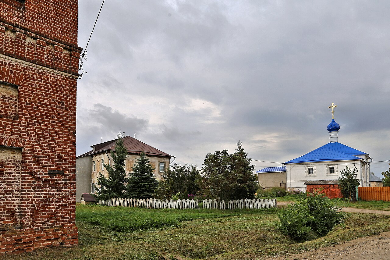 Петровский монастырь