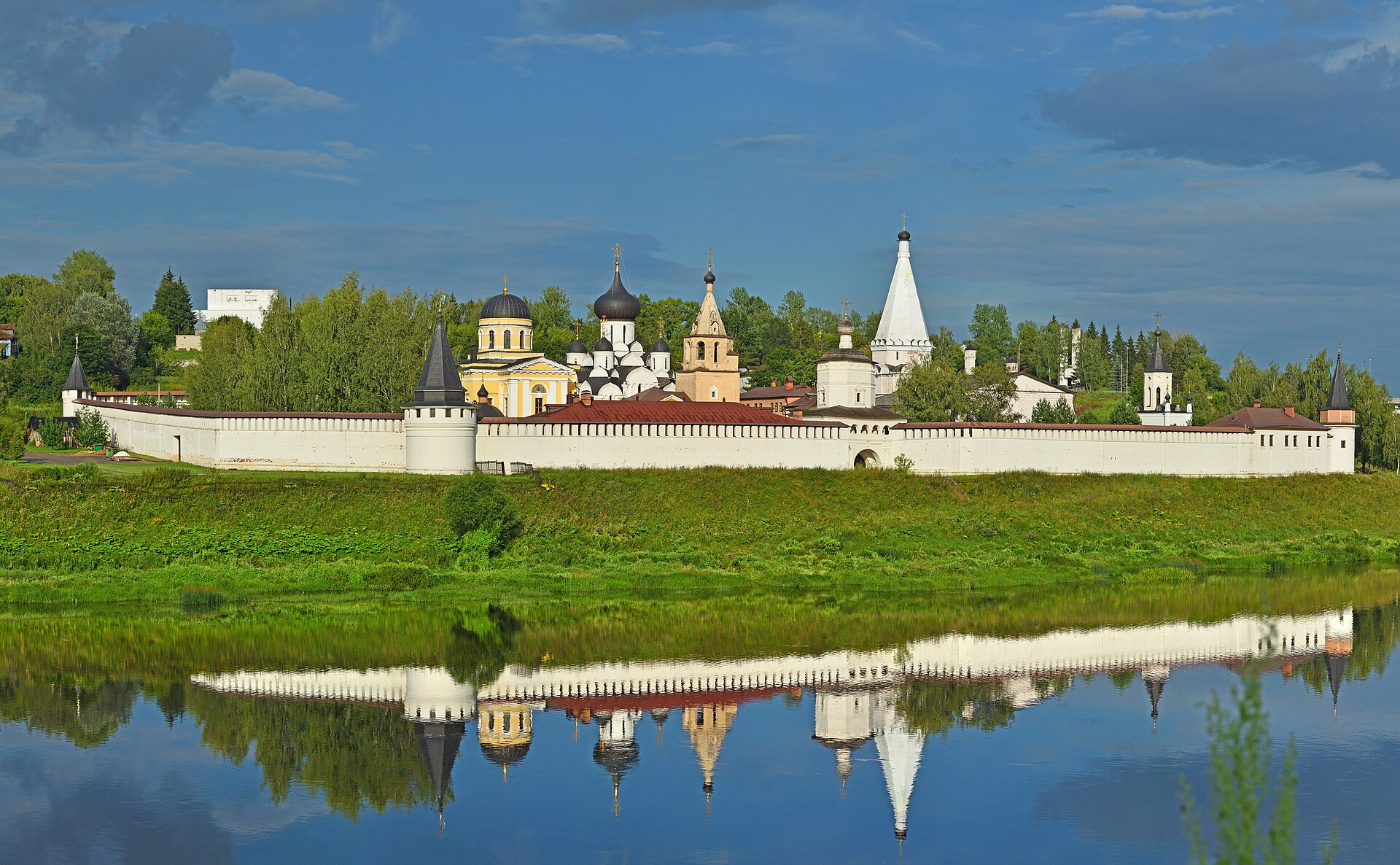 Свято-Успенский монастырь