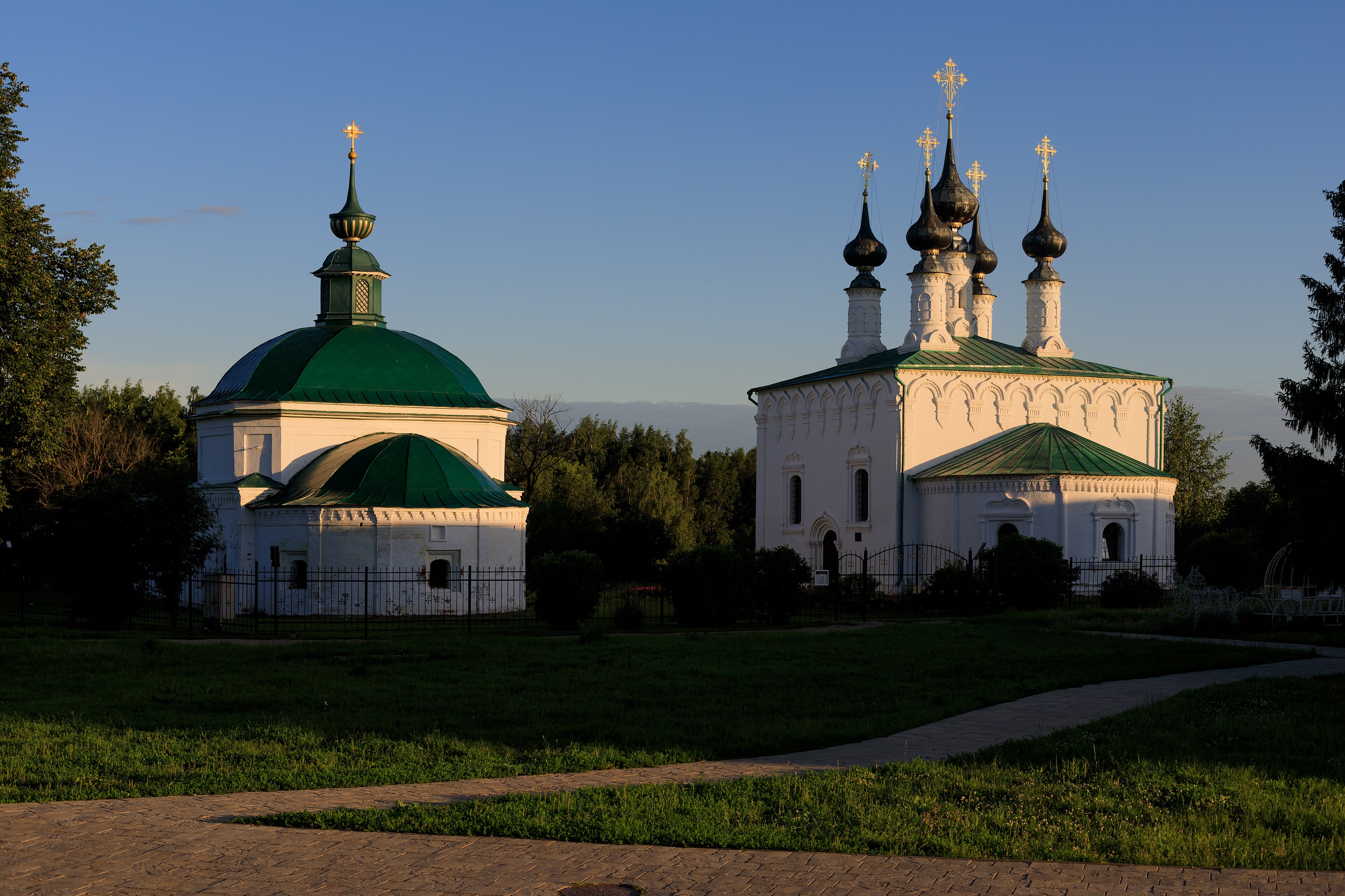 Входо-Иерусалимская и Пятницкая церкви