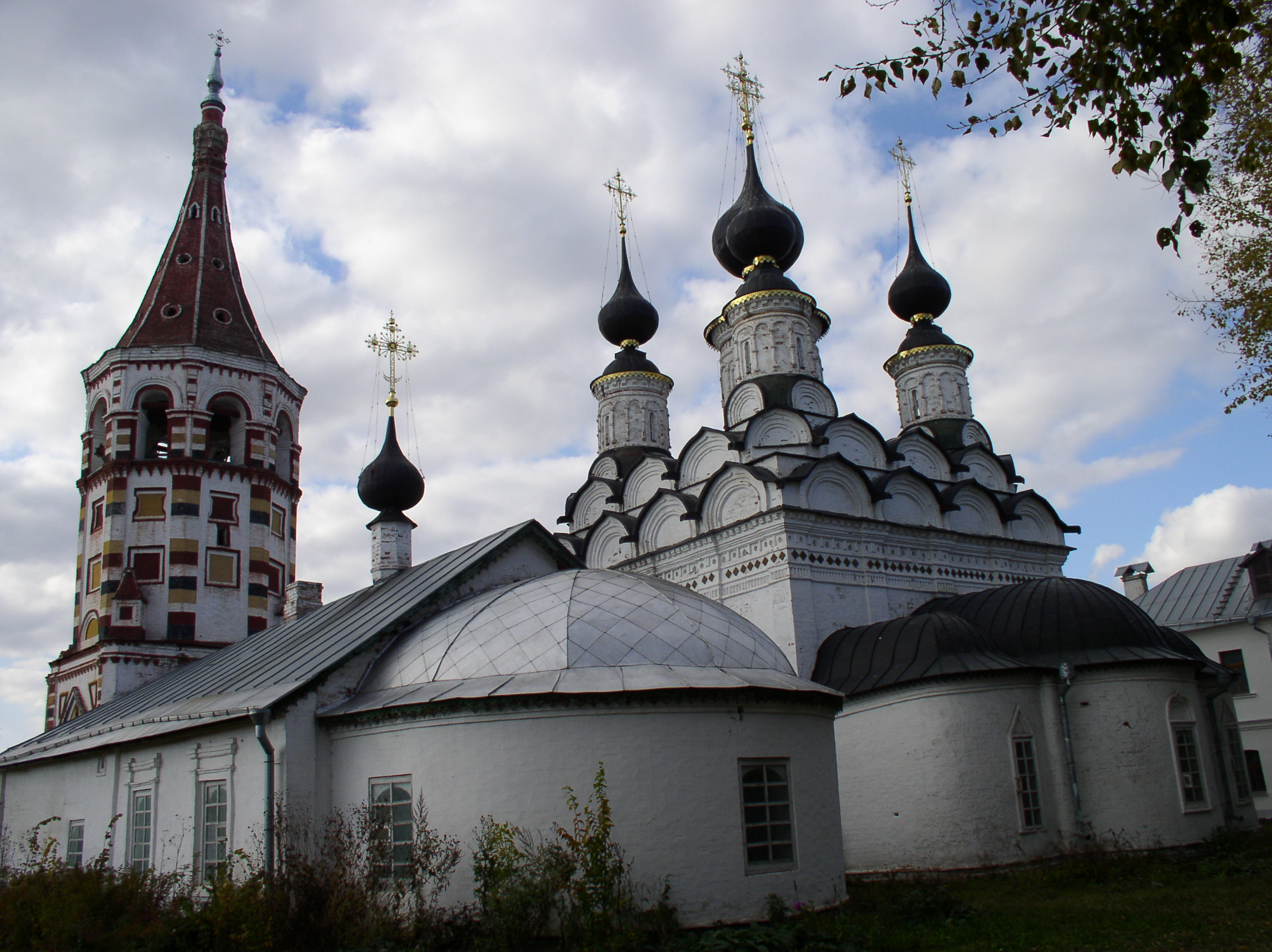 Лазаревская и Антипиевская церкви