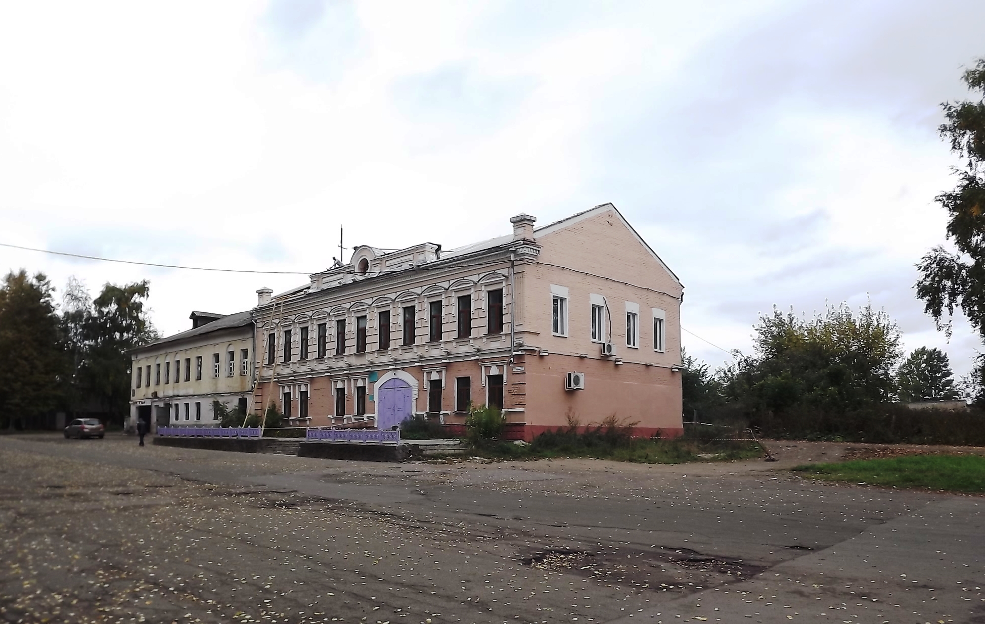 Дом Николаевых на Борисоглебской стороне Тутаева, отдельный боковой ракурс