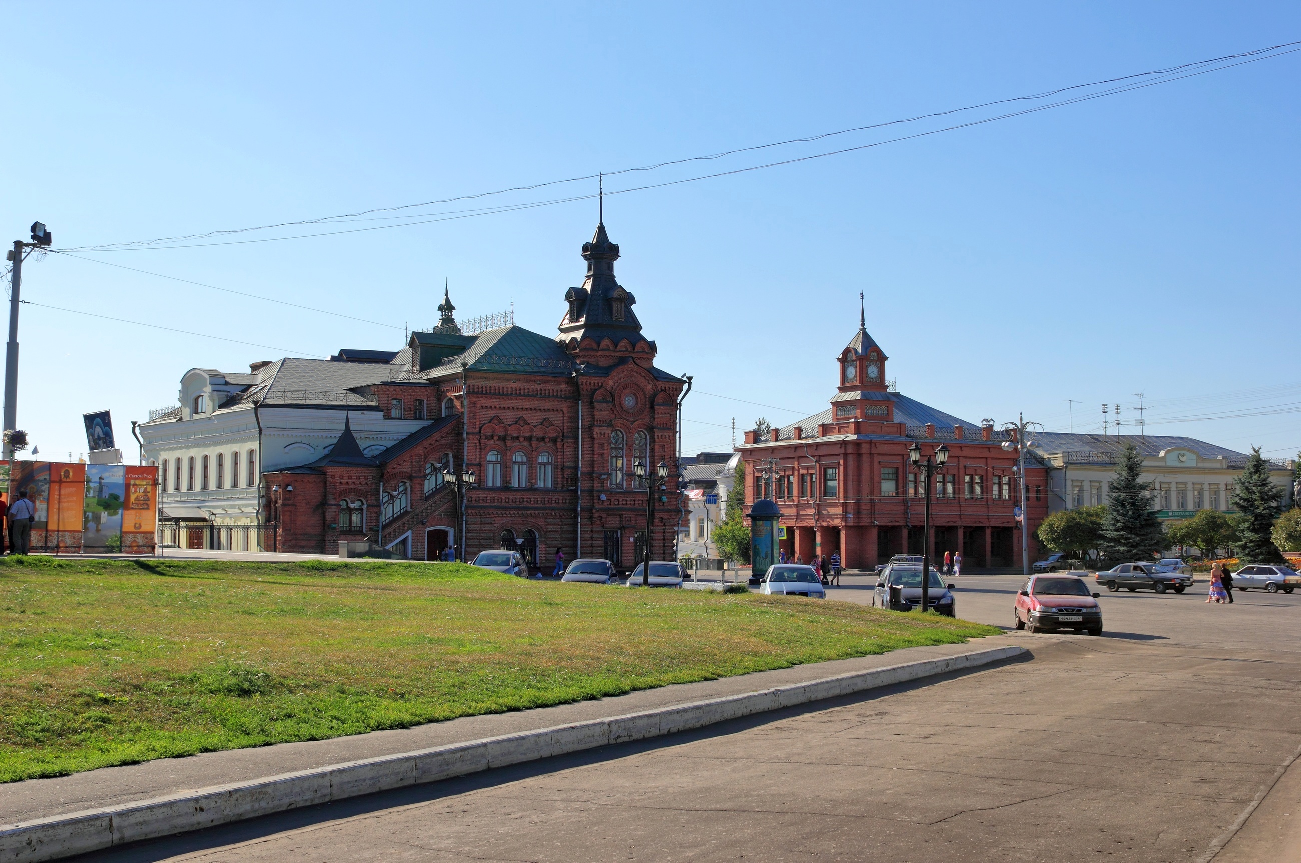 Соборная площадь Владимира