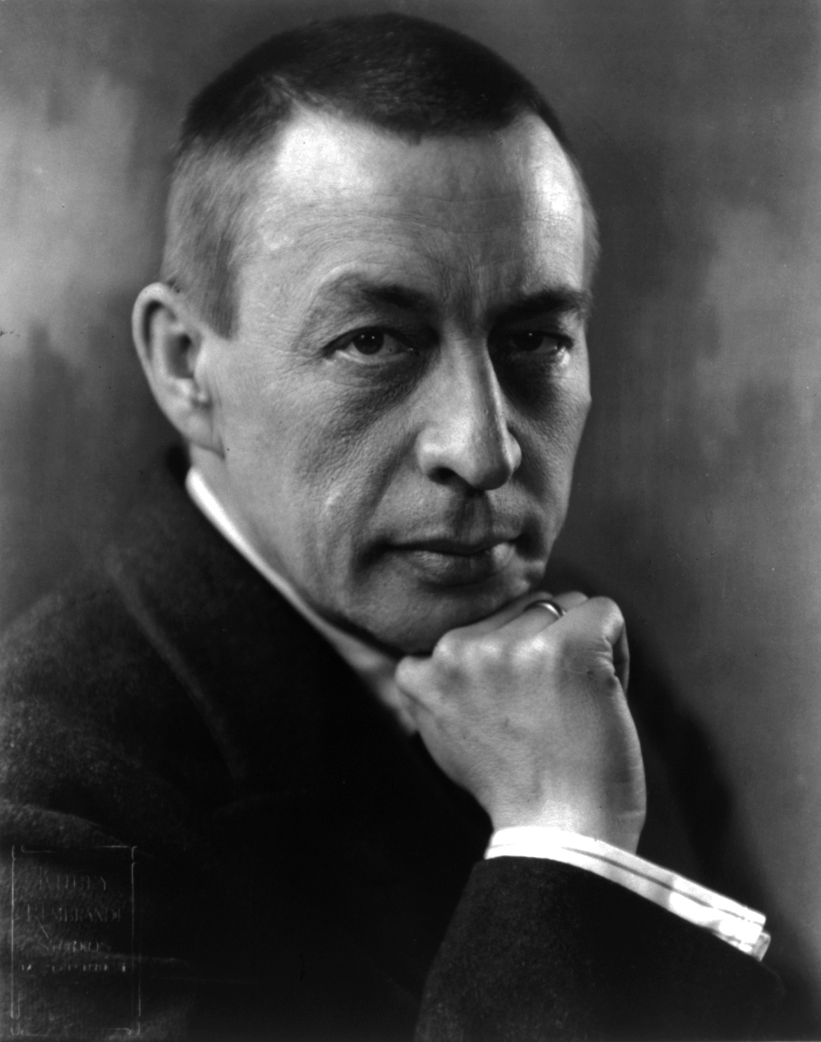 Архивный фотопортрет Сергея Васильевича Рахманинова, 1921